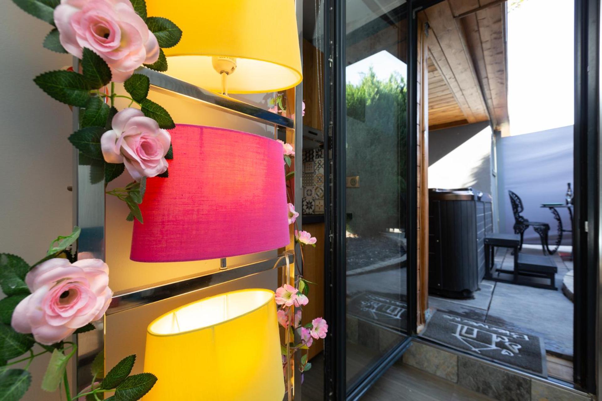 Gites Spa Strasbourg - Studio Romantique, Jacuzzi, Sauna, Terrasse Privee Furdenheim Екстериор снимка