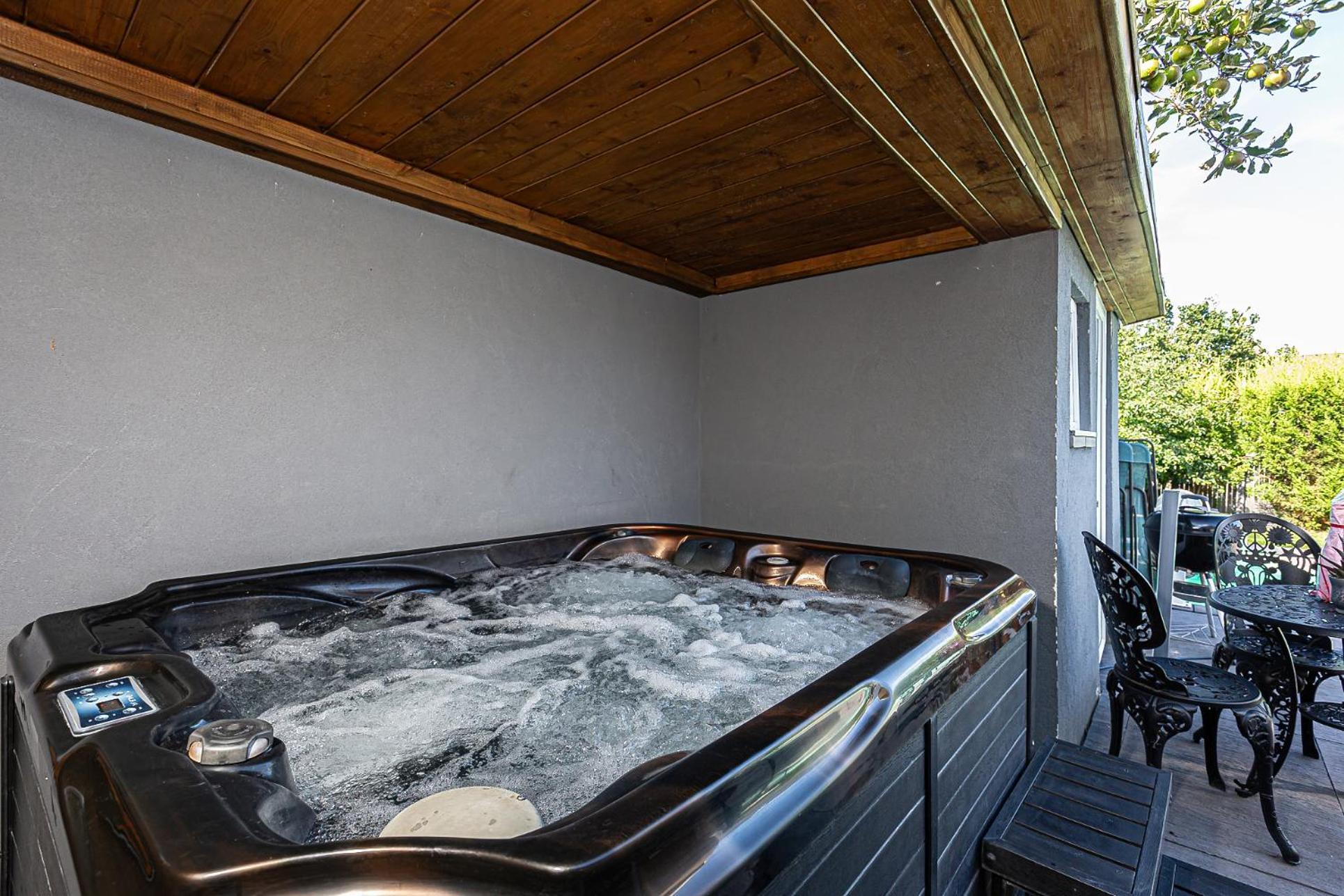 Gites Spa Strasbourg - Studio Romantique, Jacuzzi, Sauna, Terrasse Privee Furdenheim Екстериор снимка