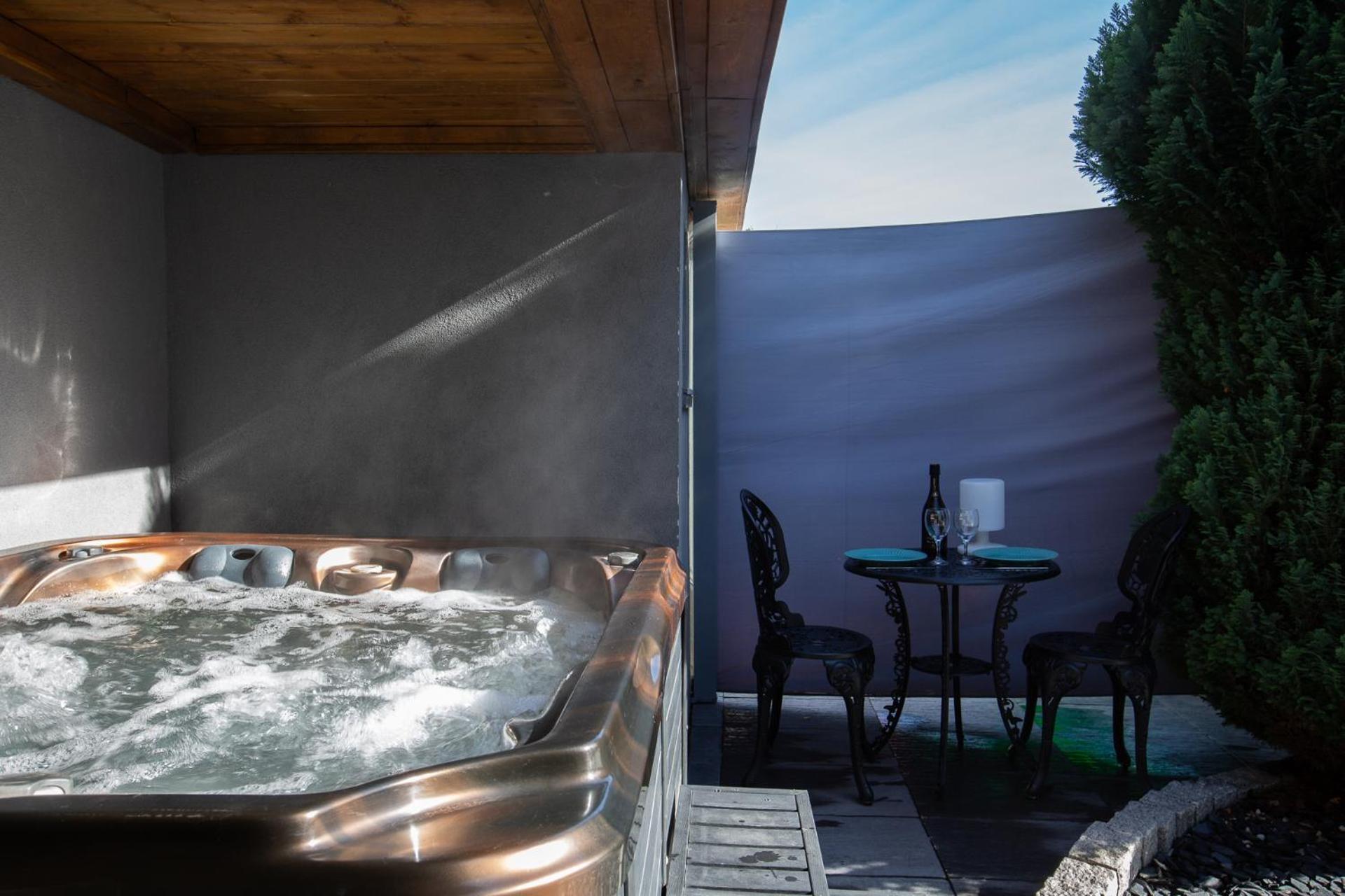 Gites Spa Strasbourg - Studio Romantique, Jacuzzi, Sauna, Terrasse Privee Furdenheim Екстериор снимка